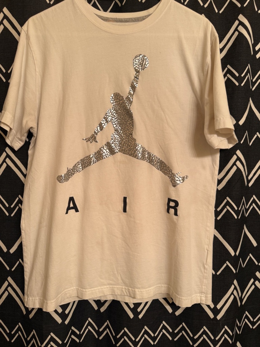 Nike Cream T-Shirt with Metallic Silver Jumpman